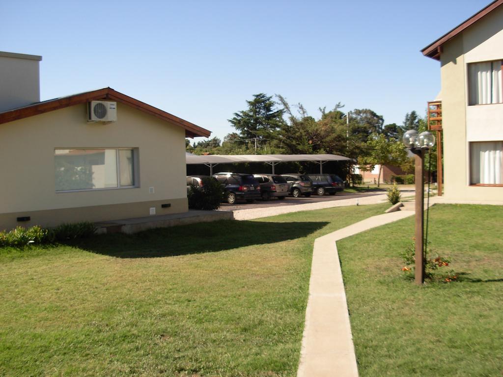 Posada El Jarillal Aparthotel Sierra de la Ventana Exterior foto